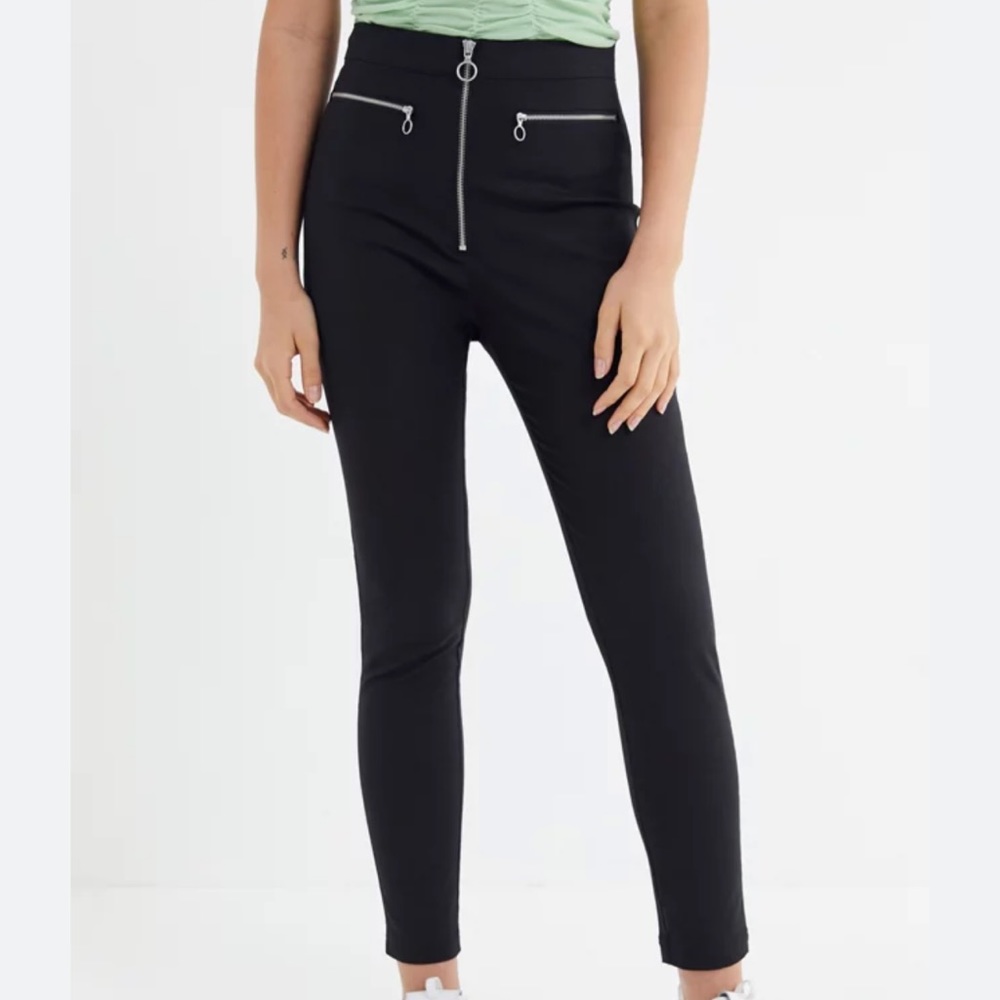 UO Susie High-Waisted Cropped Zip-Front Pant